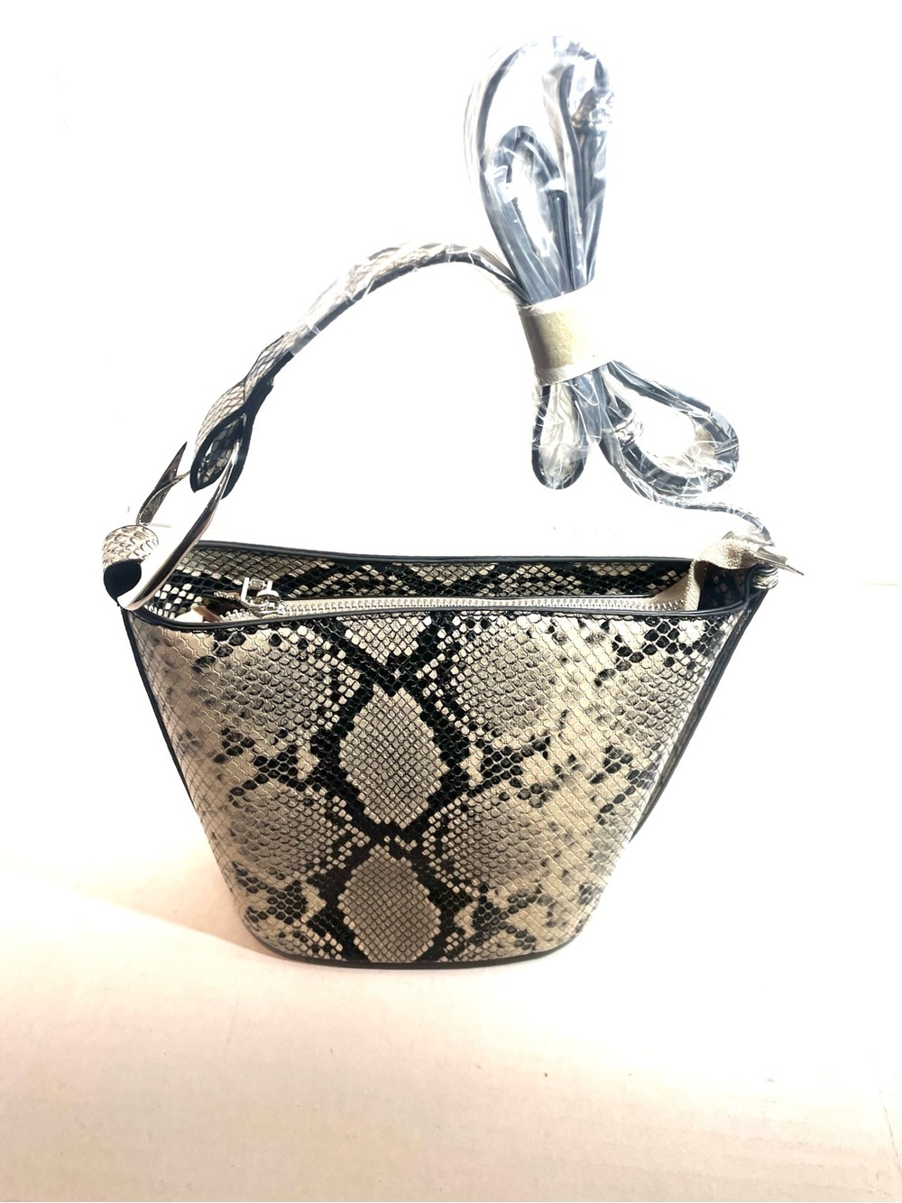 Women’s Snake Print Crossbody Bag Neutral Faux Leather Shoulder Purse NWOT - Picture 5 of 12